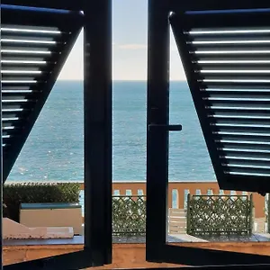 Romantic Sea View Flat In Appartamento
